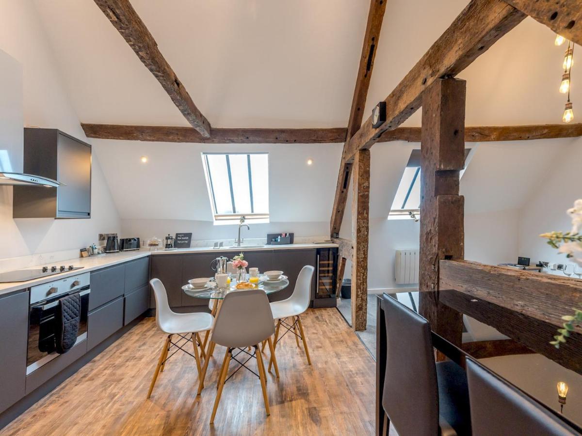 Pass The Keys 5C Charming Town Centre Apartment With Roof Top Views Shrewsbury Exteriör bild