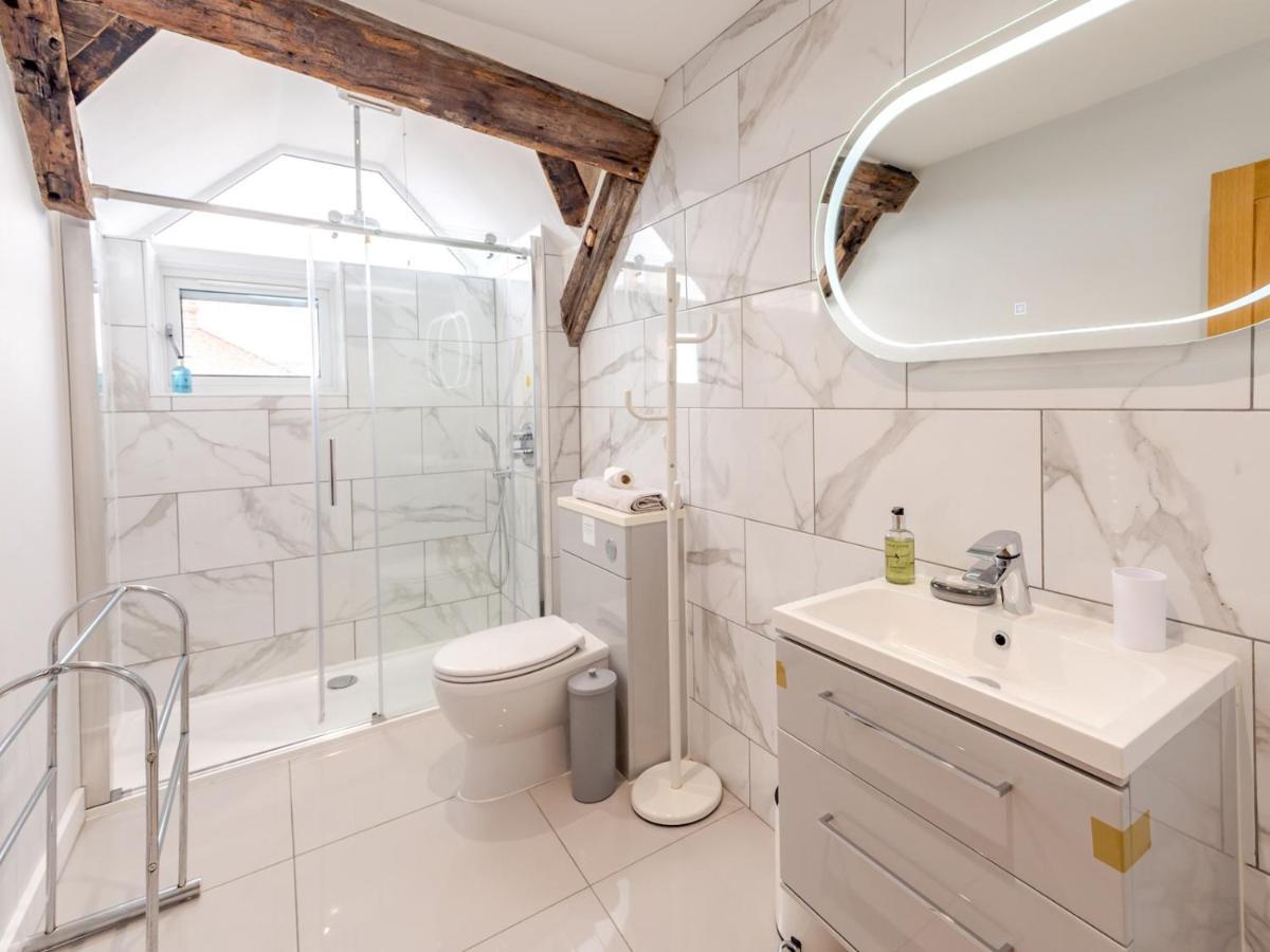 Pass The Keys 5C Charming Town Centre Apartment With Roof Top Views Shrewsbury Exteriör bild
