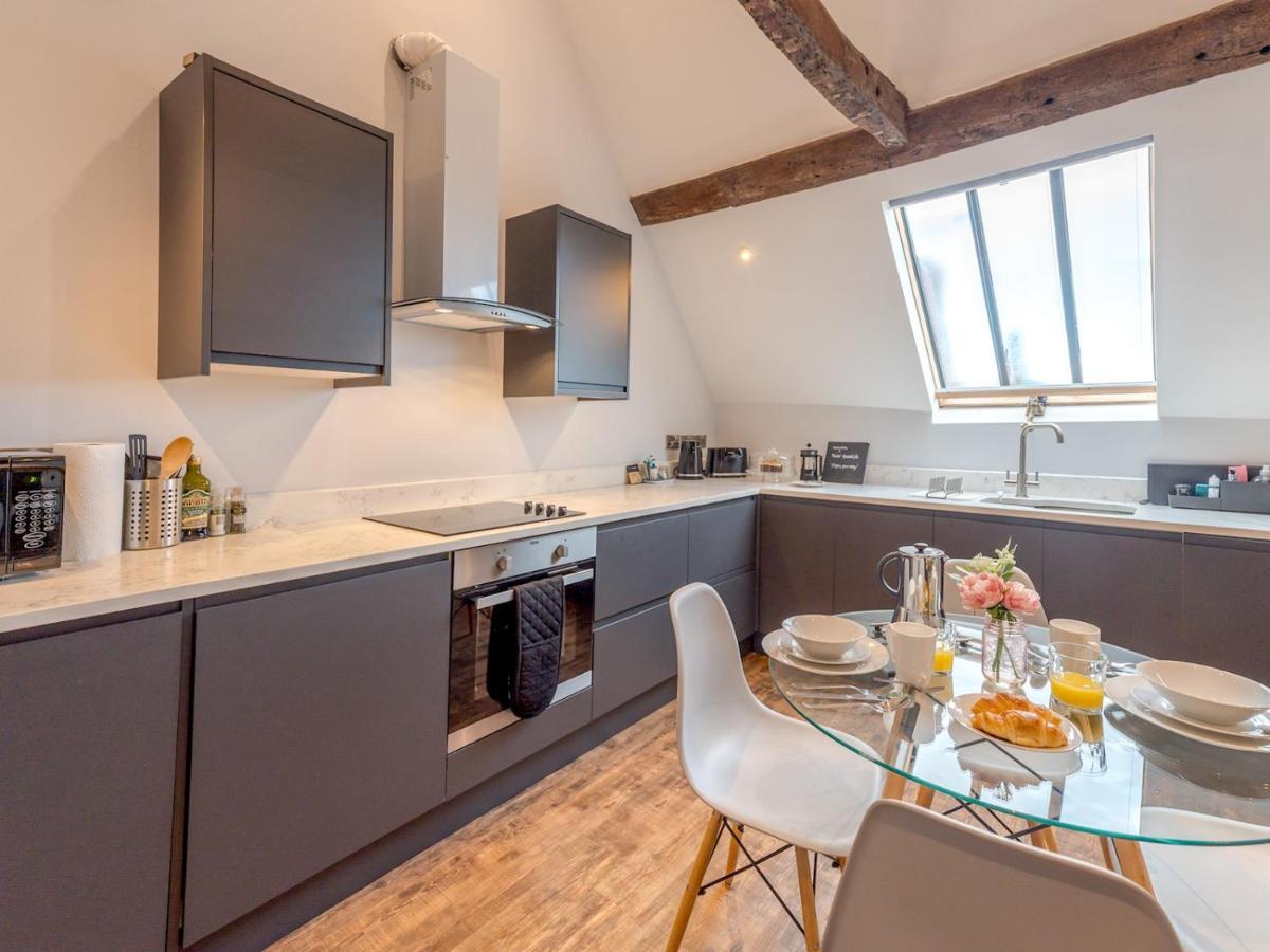 Pass The Keys 5C Charming Town Centre Apartment With Roof Top Views Shrewsbury Exteriör bild