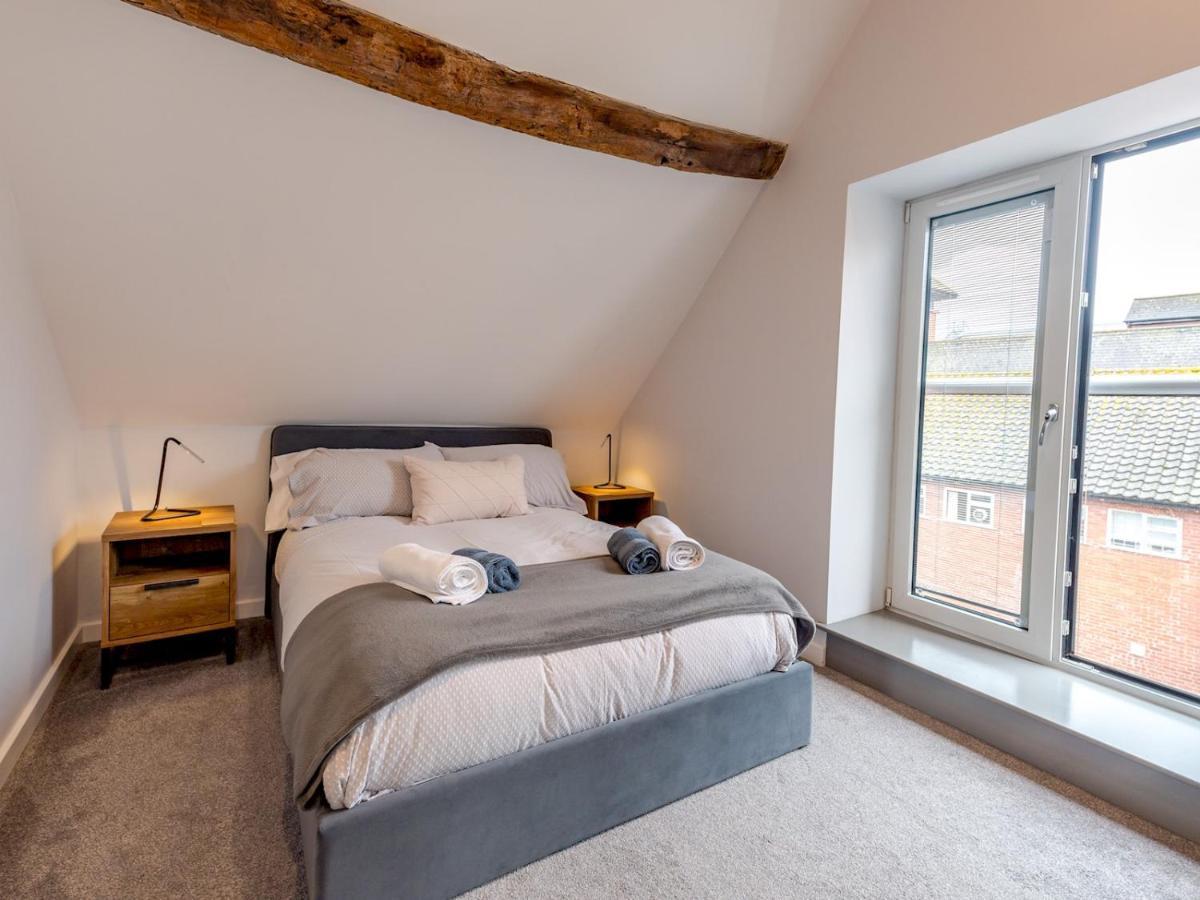 Pass The Keys 5C Charming Town Centre Apartment With Roof Top Views Shrewsbury Exteriör bild
