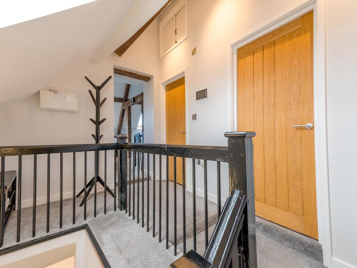 Pass The Keys 5C Charming Town Centre Apartment With Roof Top Views Shrewsbury Exteriör bild